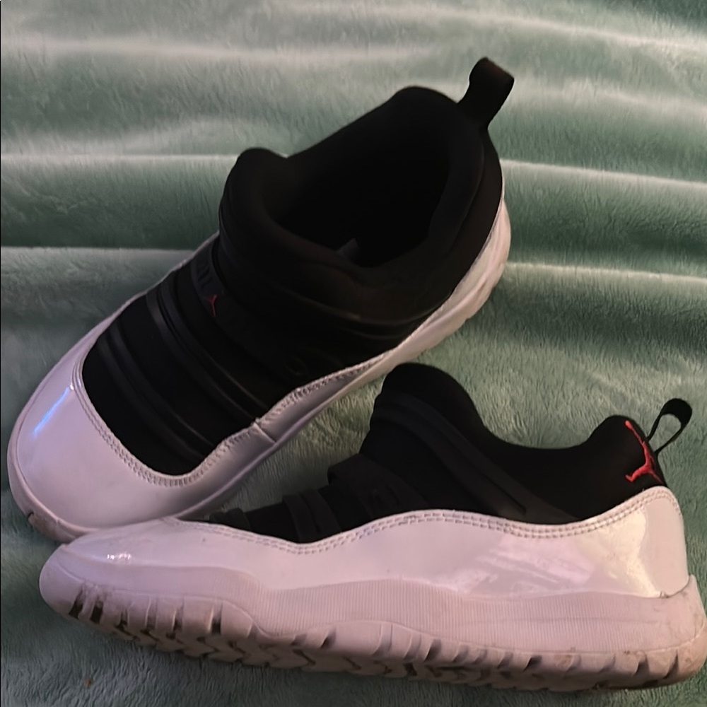 Jordan Kids Sneakers Black and White